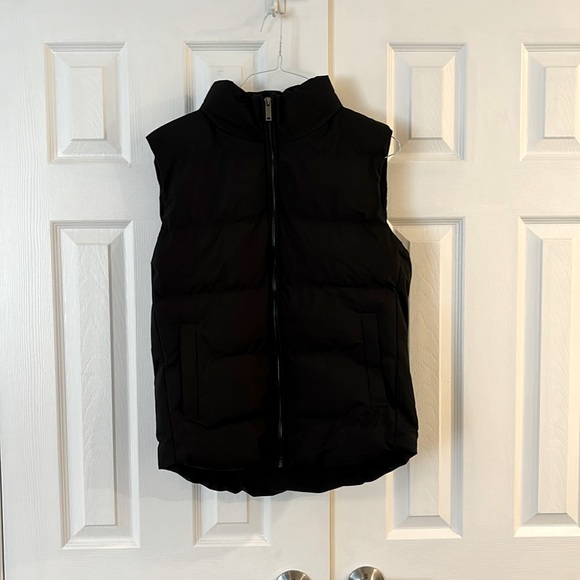 Men's Puffer Vest - Picture 1 of 3